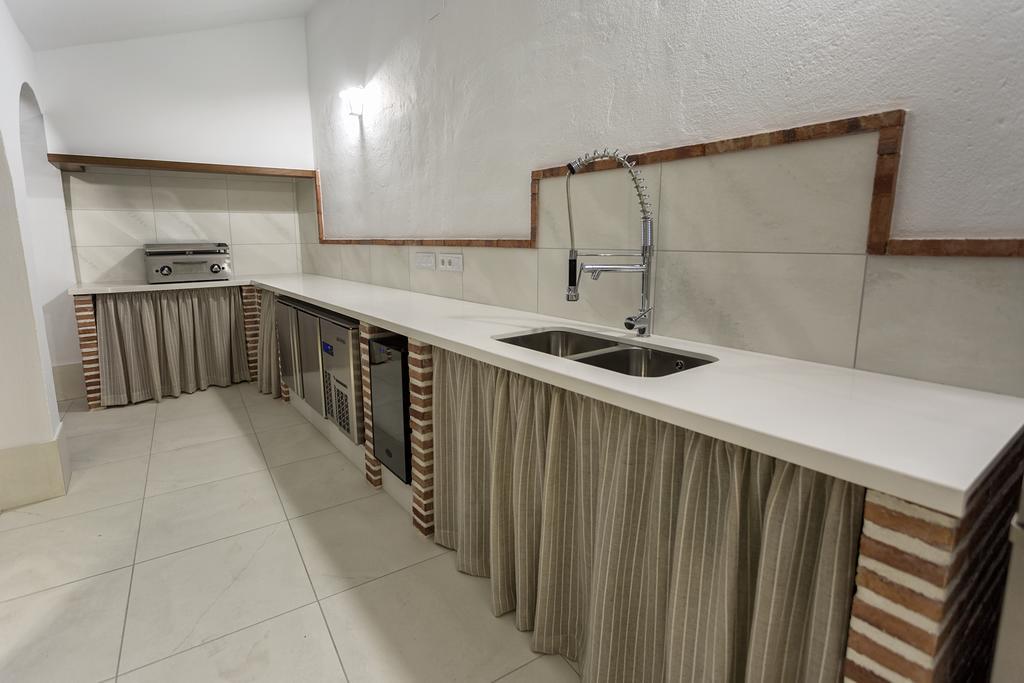 Canete Medica House อัลโมโดวาร์ เดล ริโอ ภายนอก รูปภาพ