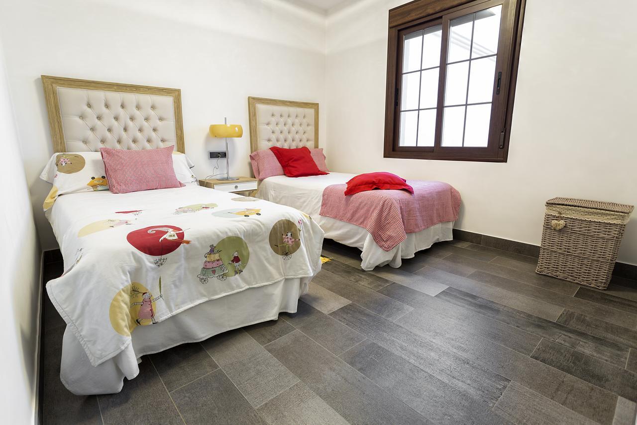 Canete Medica House อัลโมโดวาร์ เดล ริโอ ภายนอก รูปภาพ